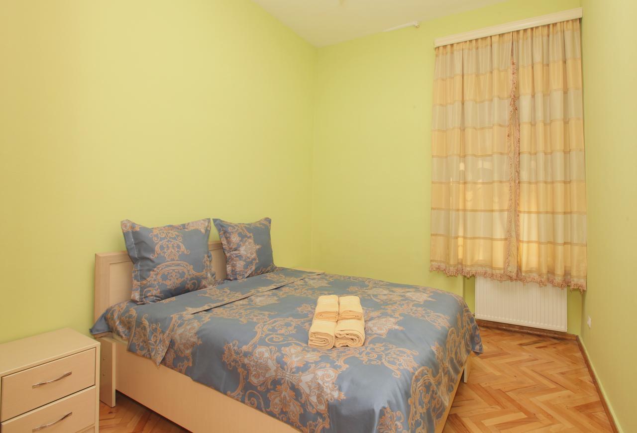 Apartment At Stalin House Tbilisi Buitenkant foto
